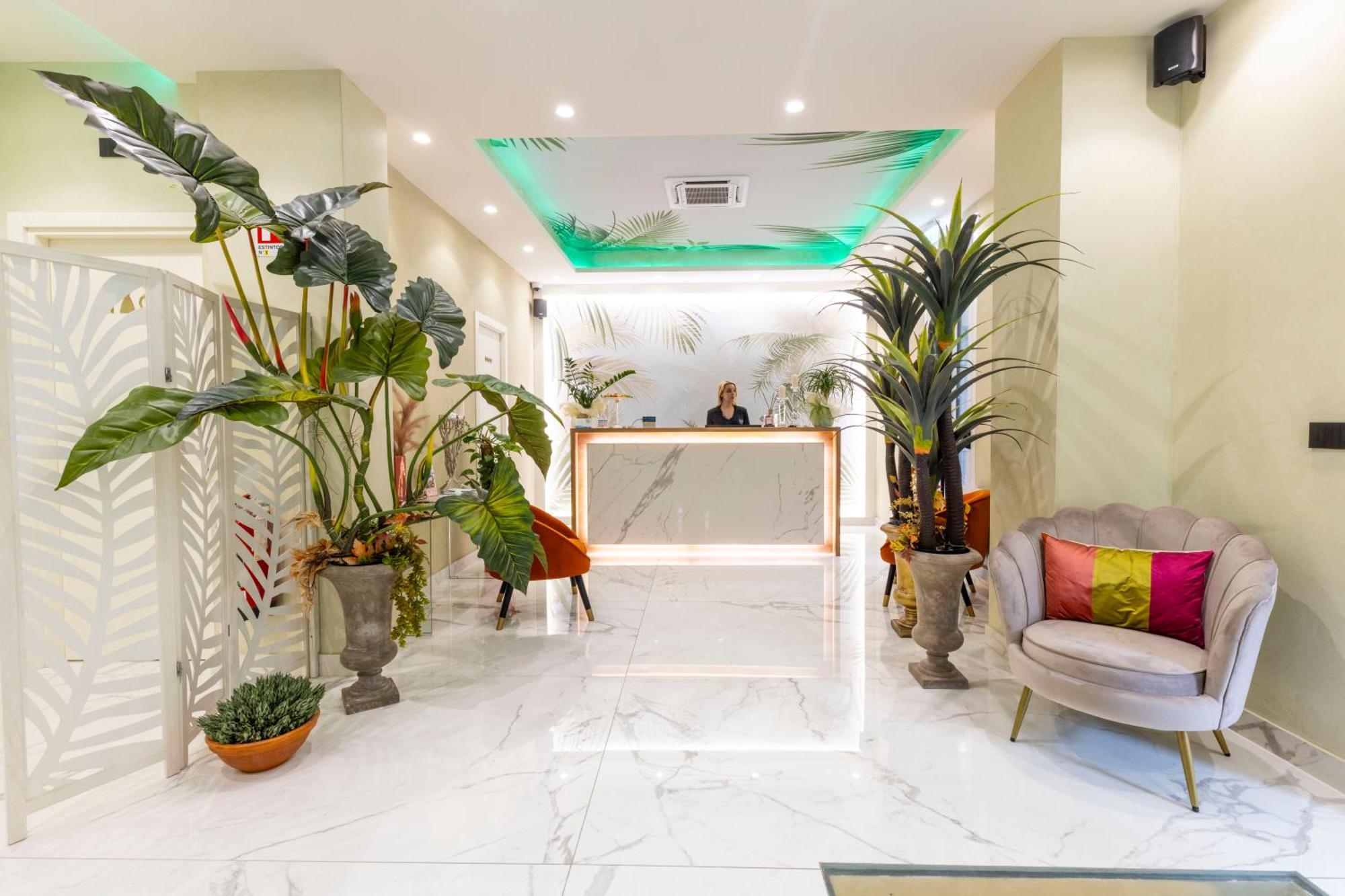 Hotel Dreams